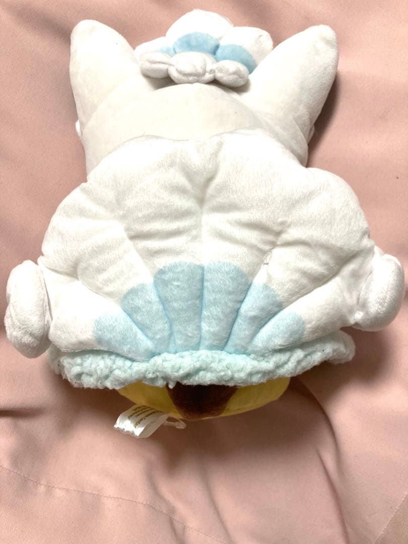 ポケモンセンター　アローラロコン　ピカチュウ ぬいぐるみ