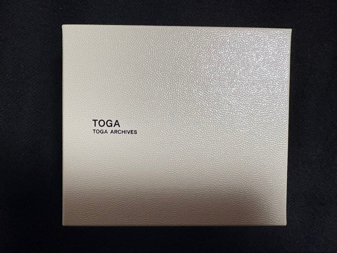 TOGA ARCHIVES Leather triangle ケース
