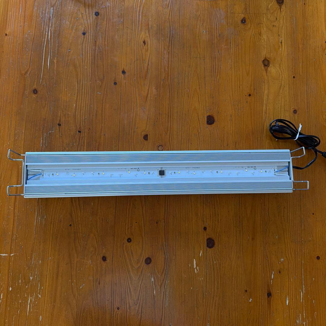 アクロ　トライアングルLED マリン　60cm 24W