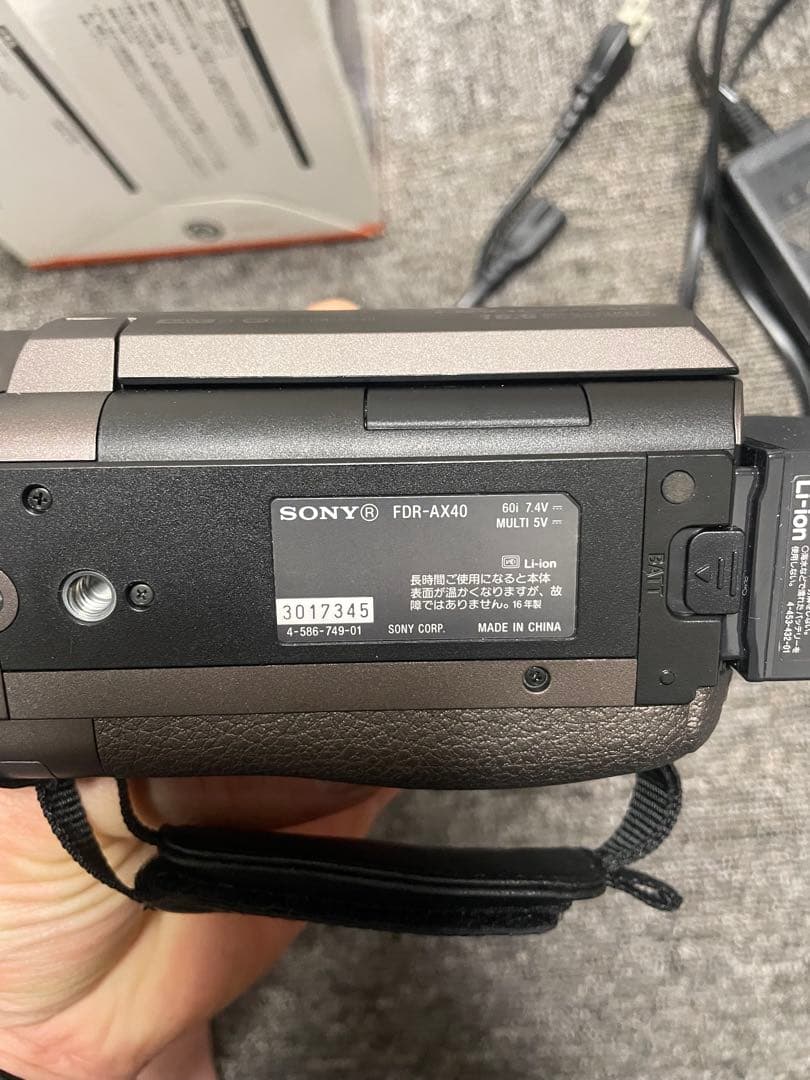 美品　ソニーSONY FDR-AX40 4Kビデオカメラ
