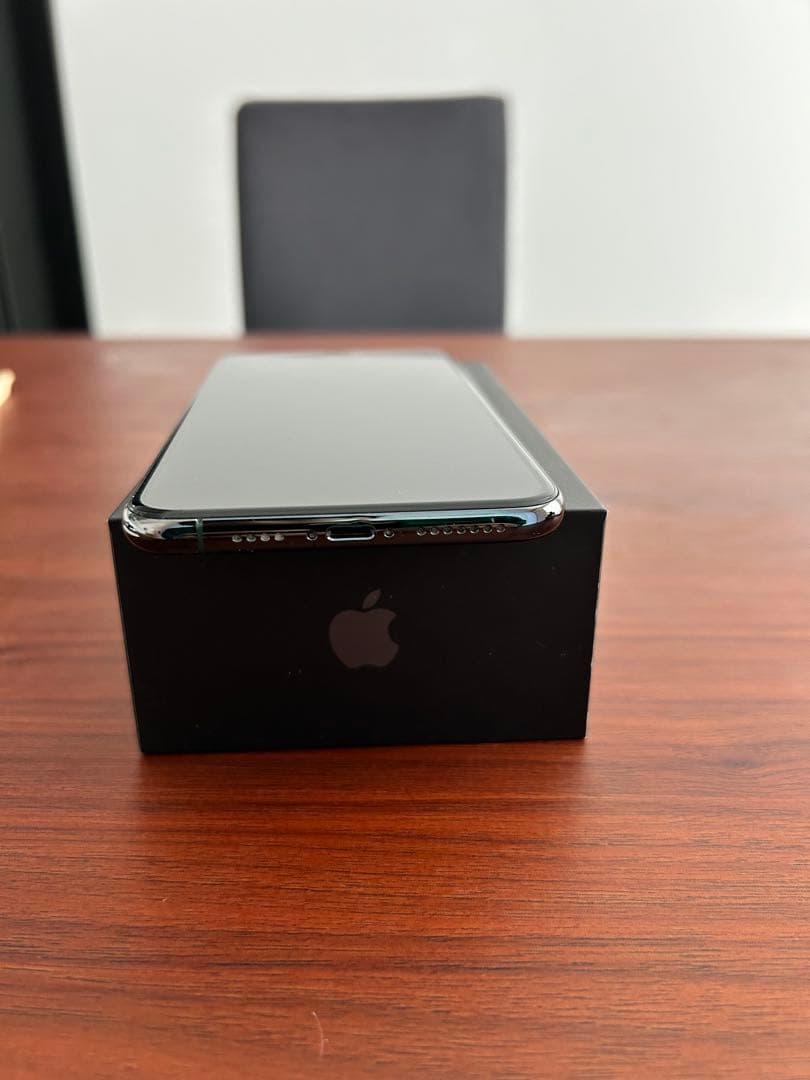 iPhone11Pro Max 64GB本体