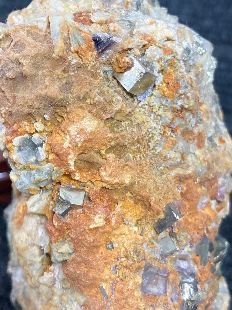 金鉱石　鉱物標本　鉱石