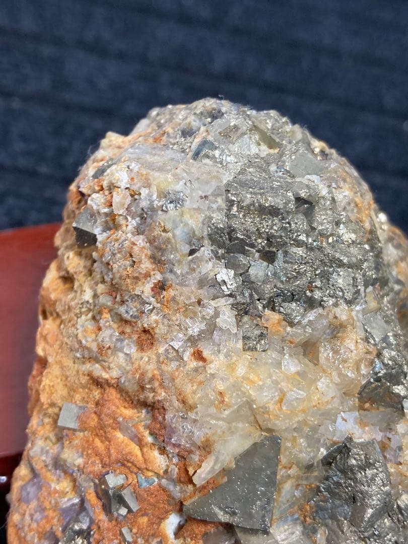 金鉱石　鉱物標本　鉱石