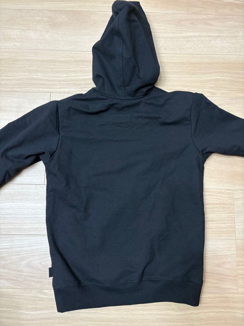 【新品】パタゴニア フード付きパーカー ブラック タグ付き