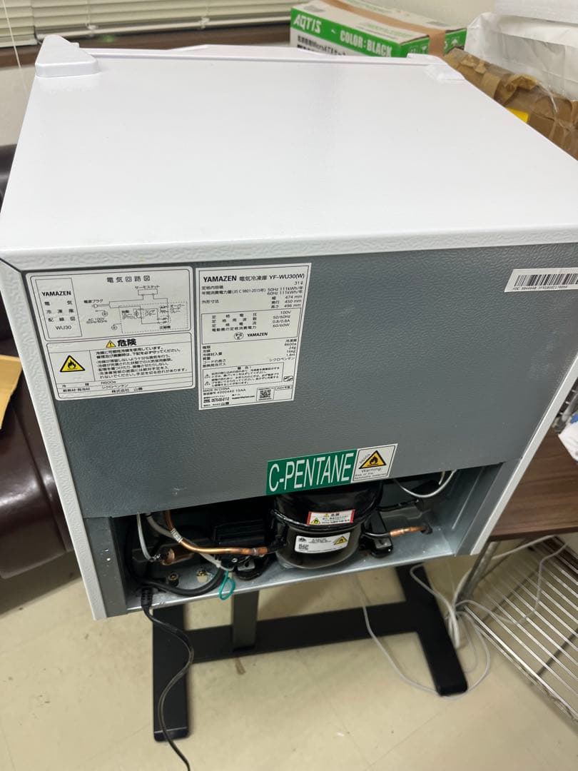 山善 冷凍庫 小型冷蔵庫31L YF-WU30(W) 冷蔵モード搭載　T