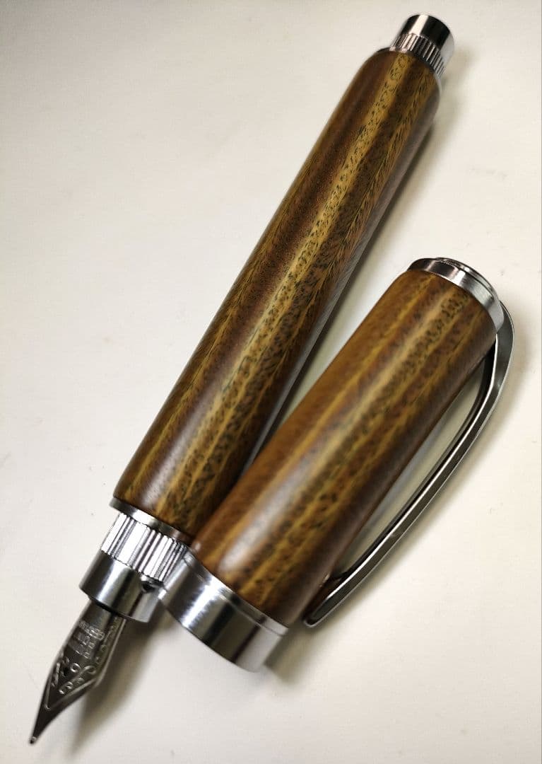 世界一硬い木【リグナムバイタ】万年筆