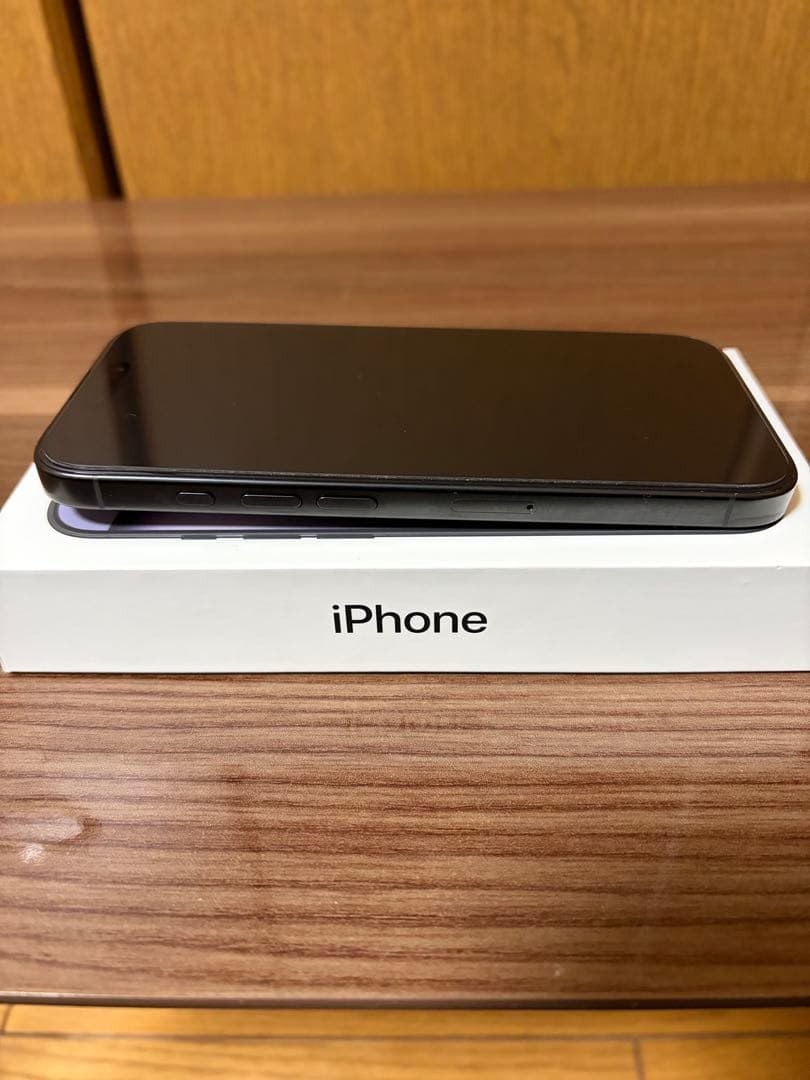 iPhone16 pro 512GBブラックチタニウム SIMフリー おまけ付き