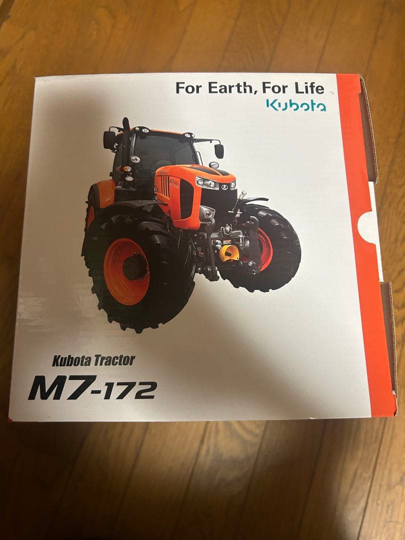 Kubota M7-172 トラクター模型ミニカー