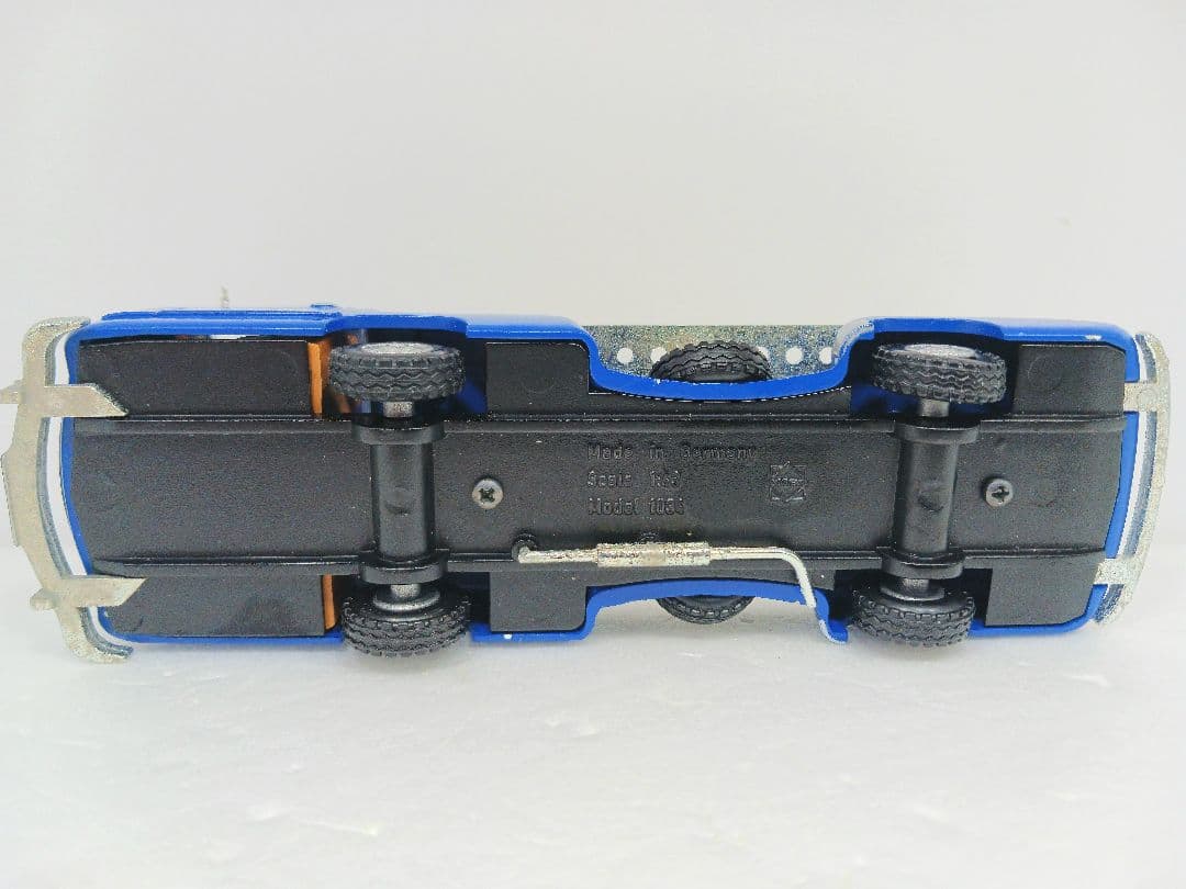 希少 メルセデスベンツ トランスポーター ミニカー