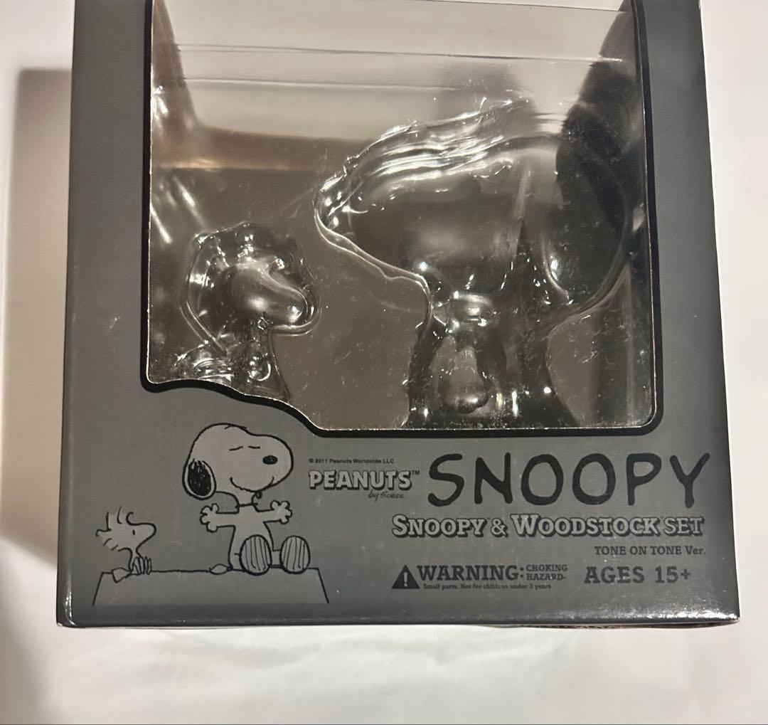 メディコムトイ VCD スヌーピー＆ウッドストック トーンオントーン 限定