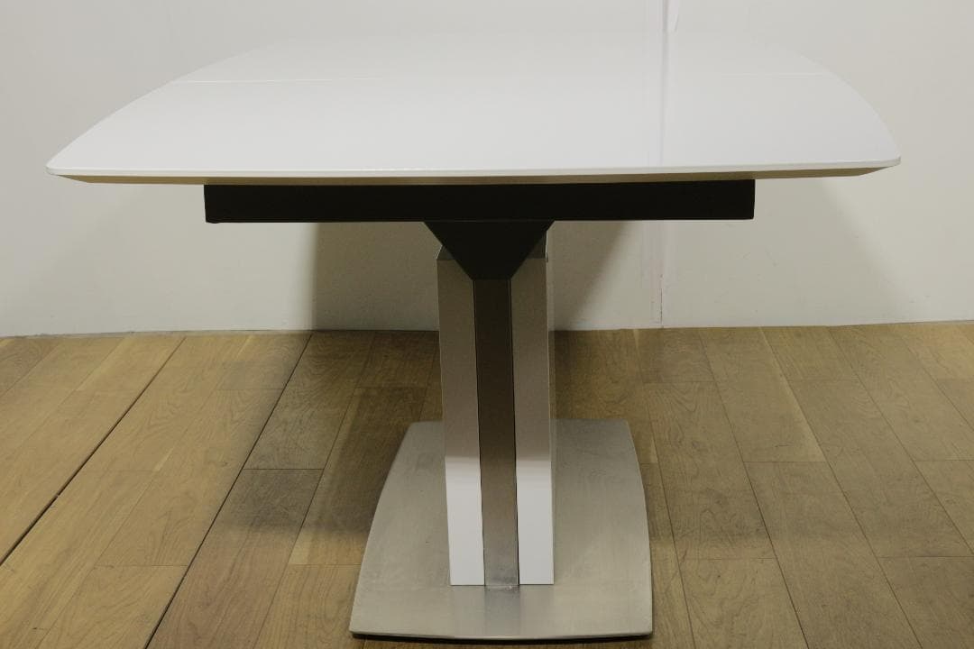 O*s様 BoConceptボーコンセプト★OCCAダイニングテーブル★伸長式★