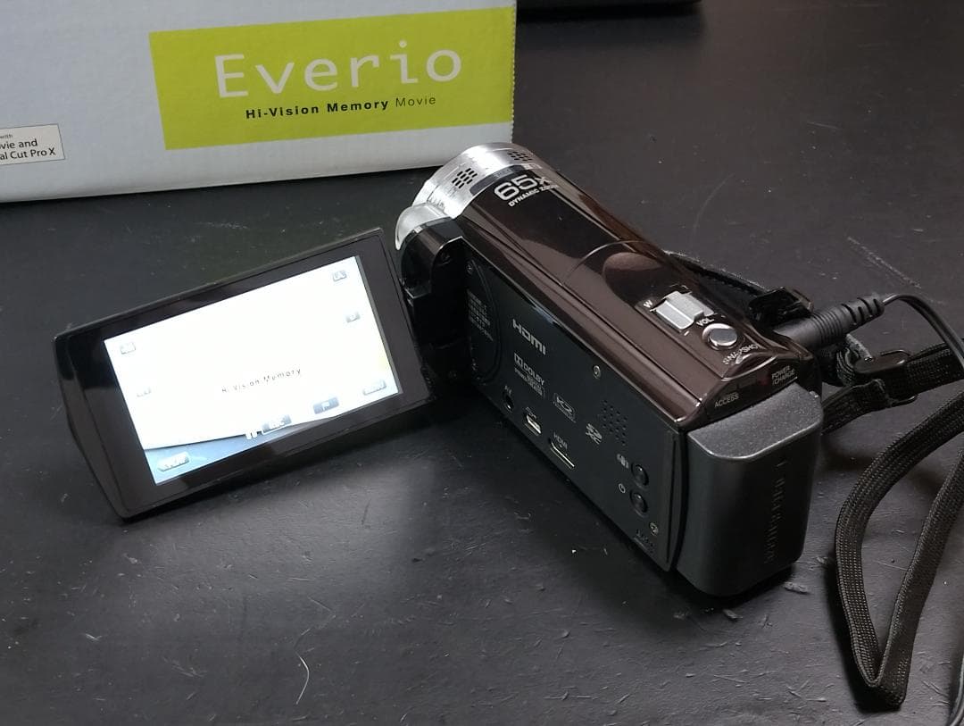 JVC Everio GZ-E565-T 追加バッテリー＆三脚付き