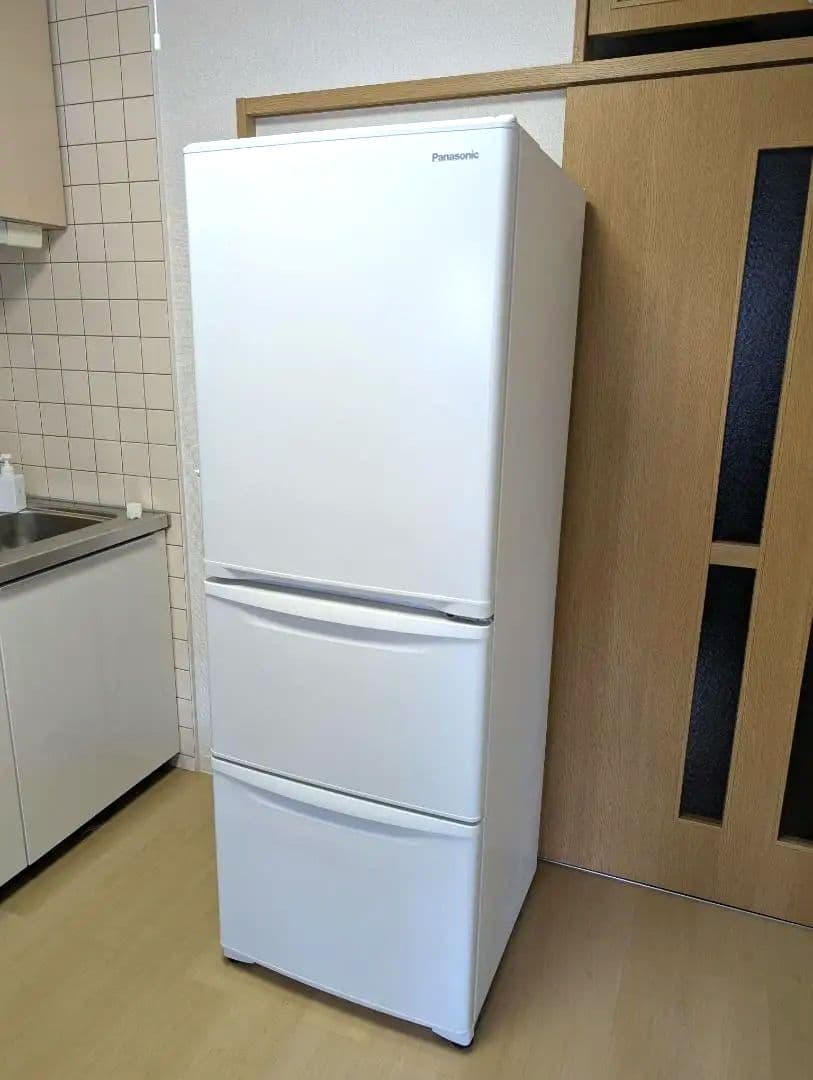 【送料込み】美品　Panasonic 冷蔵庫 ホワイト　NR-C343C-W
