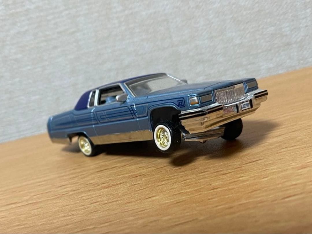 1/64 ローライダー キャデラック ブロアム ミニカー jadatoys
