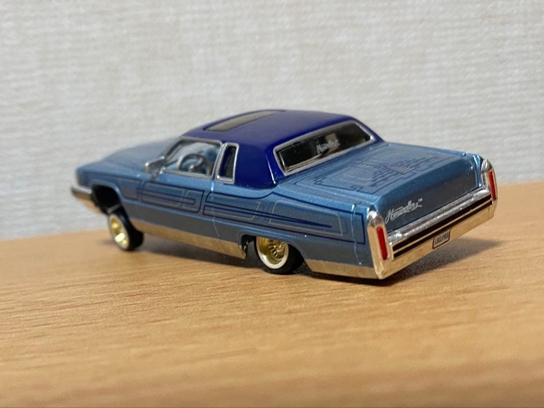 1/64 ローライダー キャデラック ブロアム ミニカー jadatoys