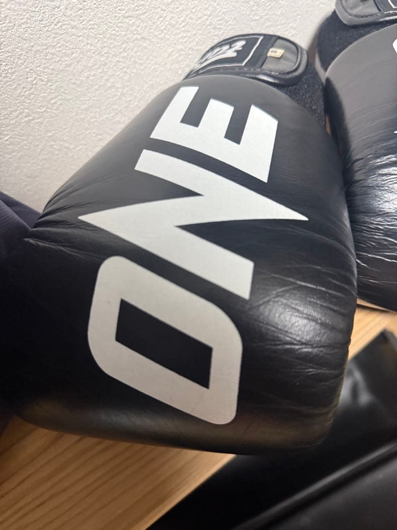 ※最終値下げ※Fairtex ONE ボクシンググローブ ブラック