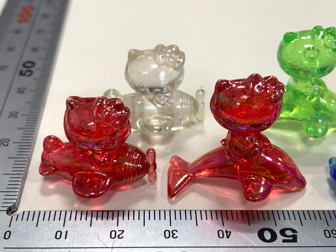 サンリオハローキティ　アクリルフィギュア　透明　ストラップ