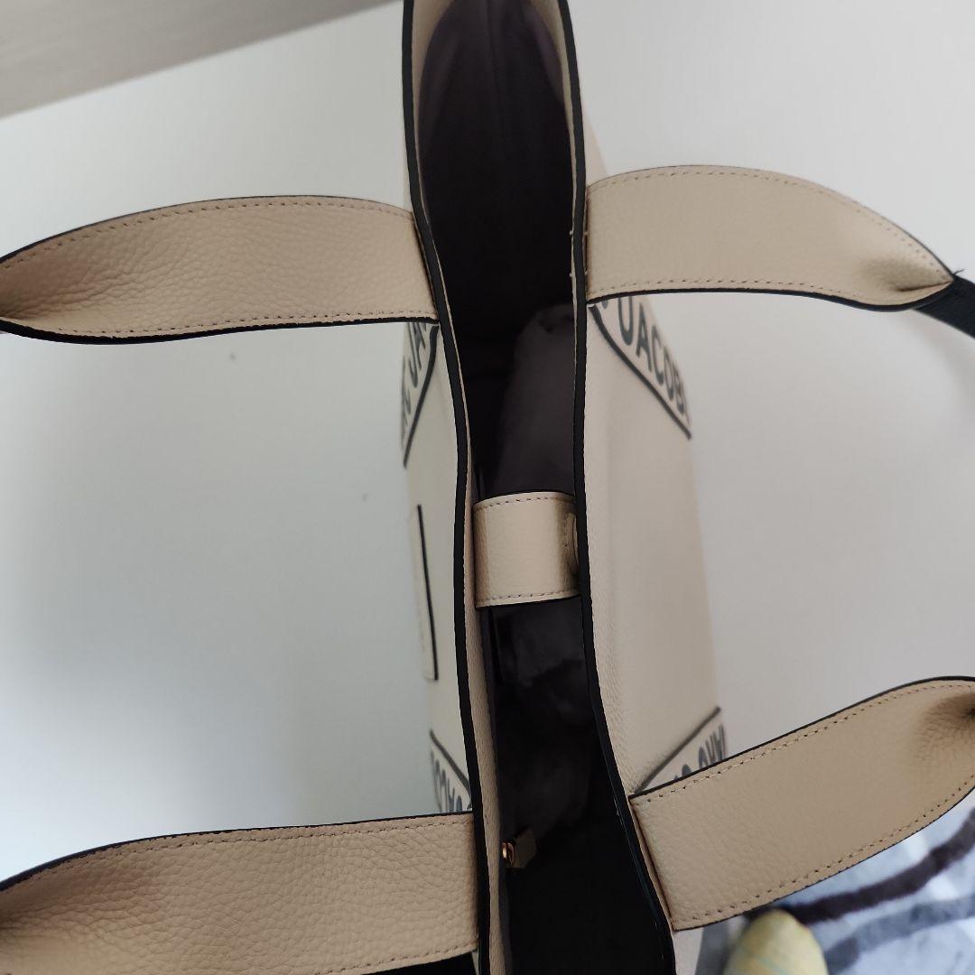 マークジェイコブスバック