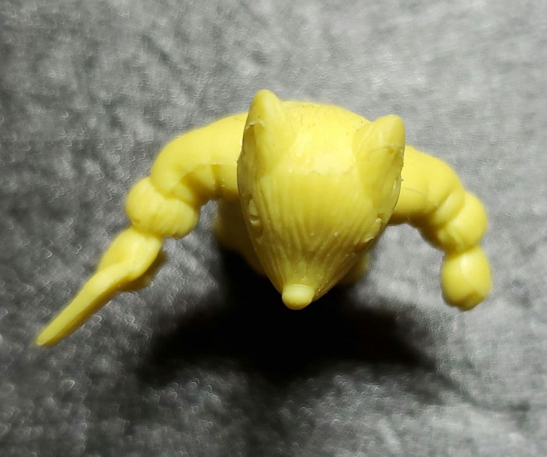 ゼルダの伝説　ゴーリア　任天堂　消しゴム　黄色　１体