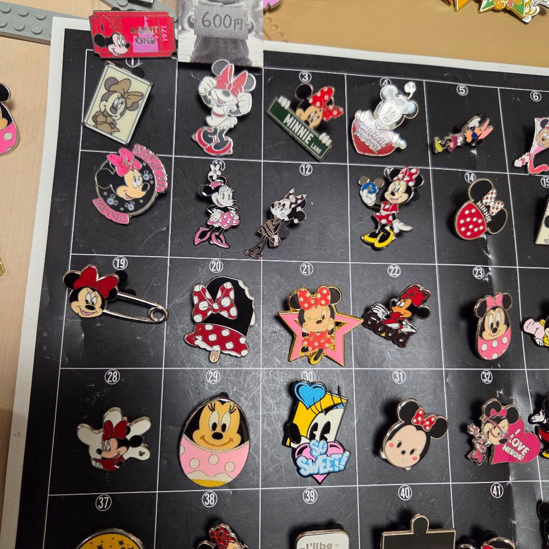 ディズニーピン　ミニー　海外　キャスト　セット