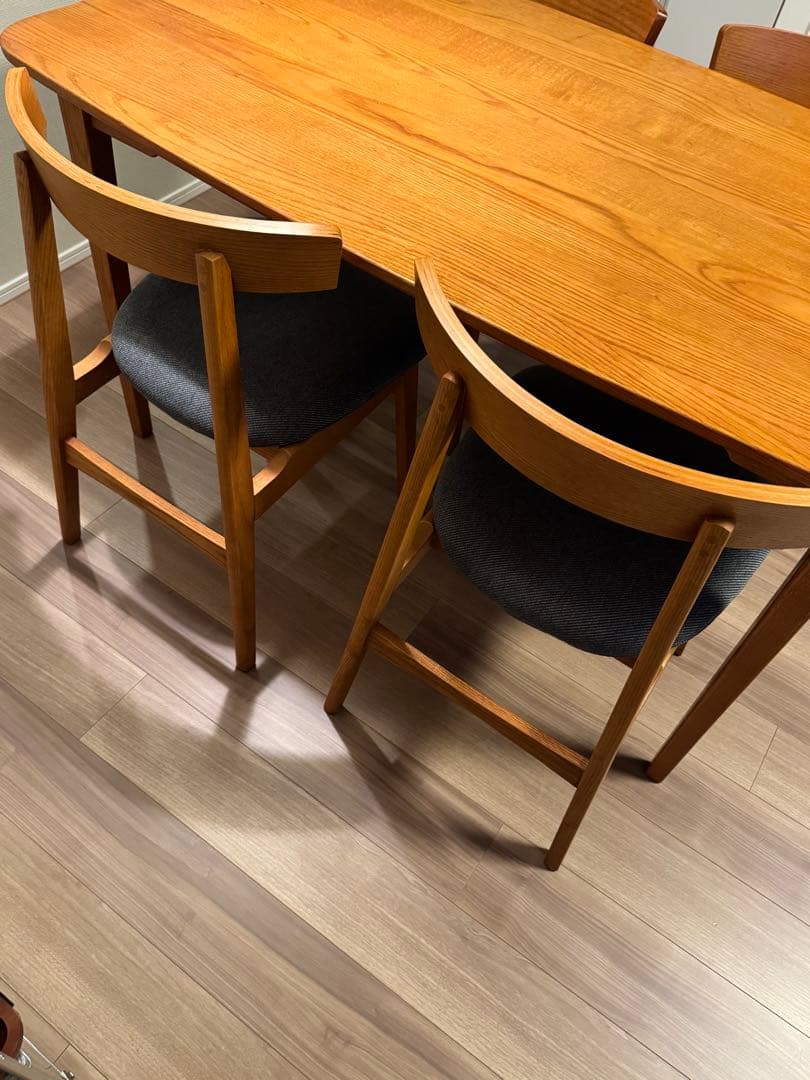 【美品】ウニコ TOVE トーヴ ダイニングテーブルのみ