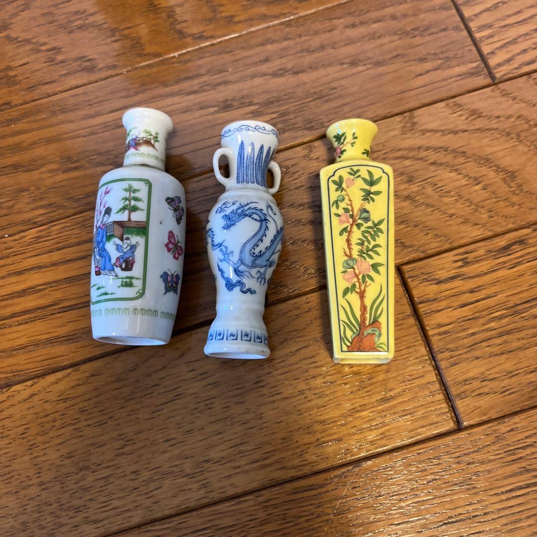 最終処分特価レア小型花瓶や一輪挿し飾り小壺十二個セット専用棚付きインテリア超お得