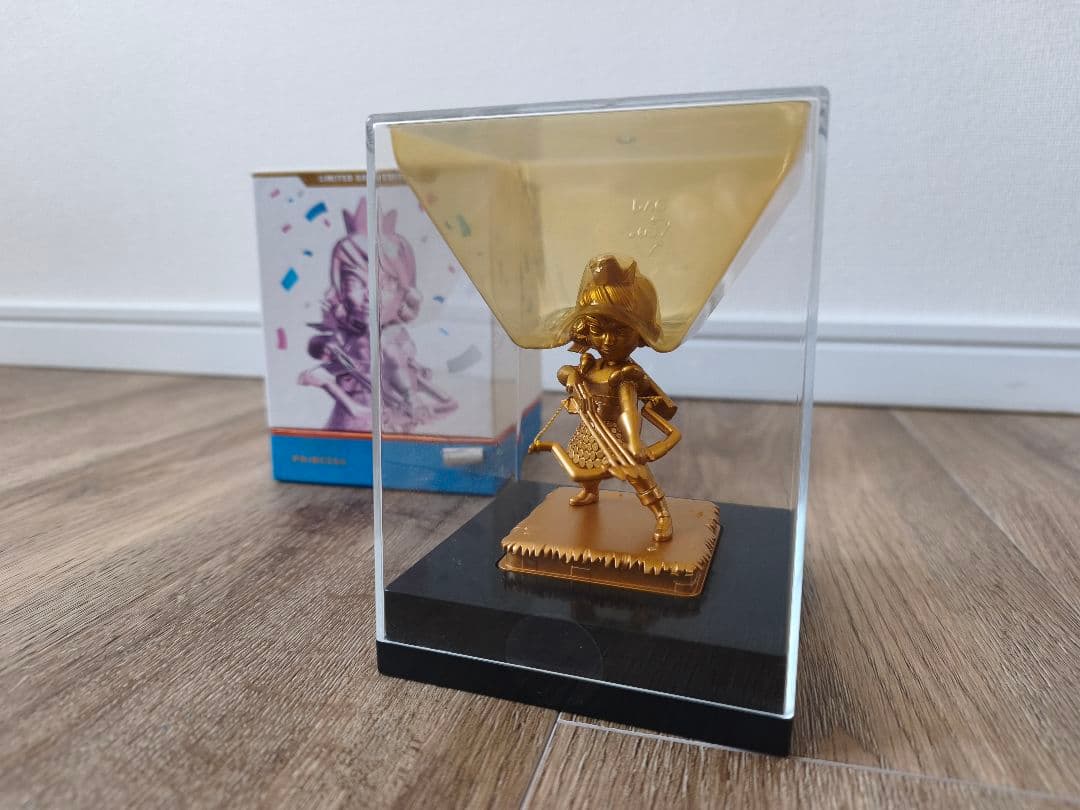 【希少非売品】クラロワ プリンセス フィギュア 限定ゴールドエディション
