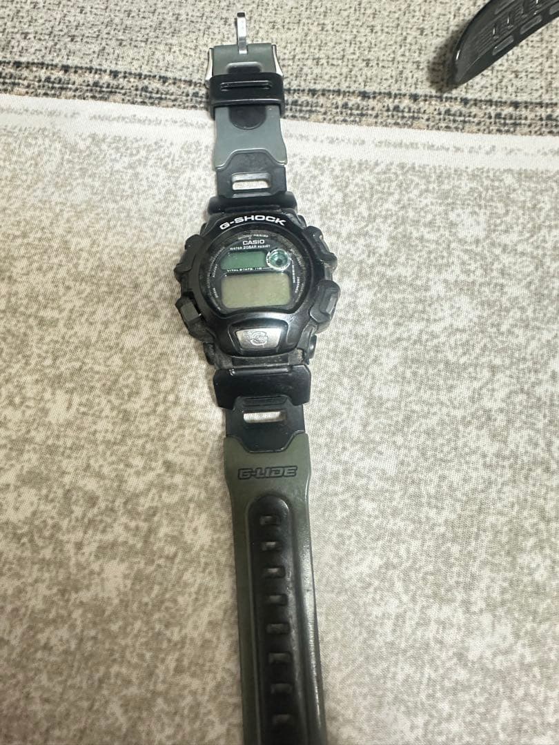 6本G-SHOCK ブラックモデルと2 本 CASIO