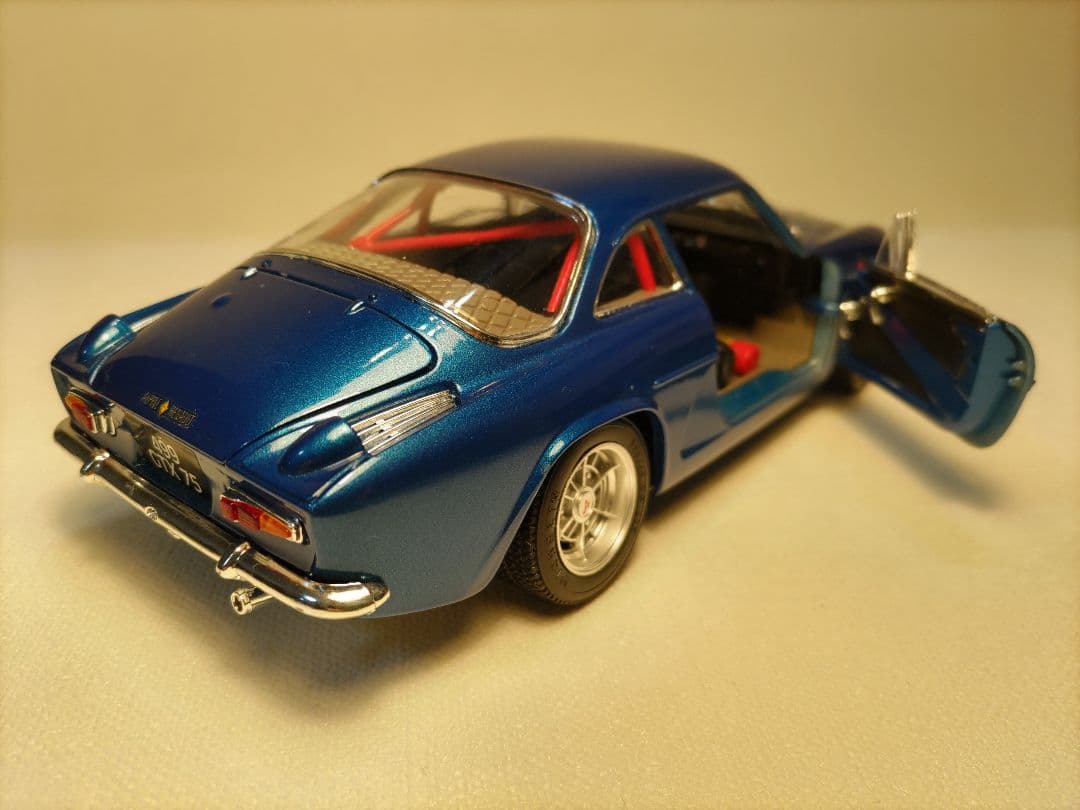 (送料込み)【1/16ダイキャストカー】アルピーヌA110 1600s