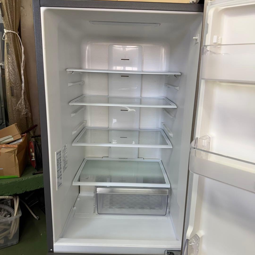 289 日立　大型冷蔵庫　300L強　小型　家庭用　右開き　訳あり　シルバー