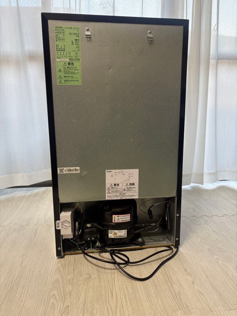 小型冷凍庫 60L ブラックガラス扉