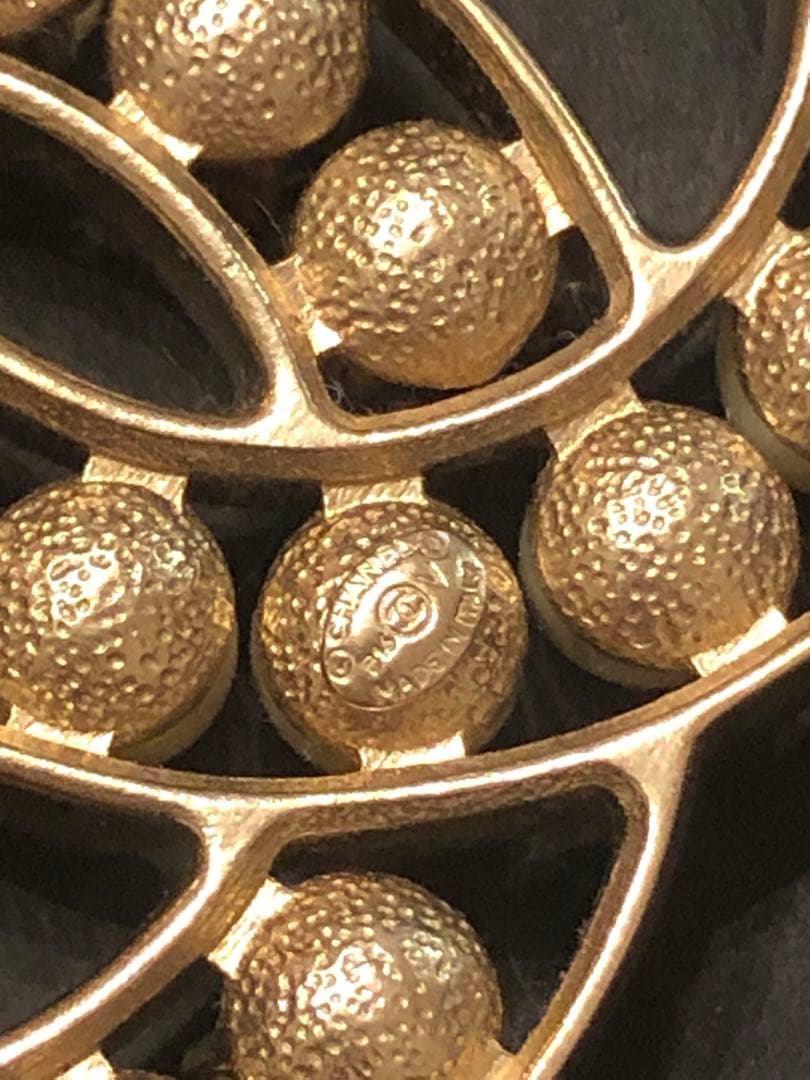 シャネルのスワロフスキー パール　ブローチ 未使用