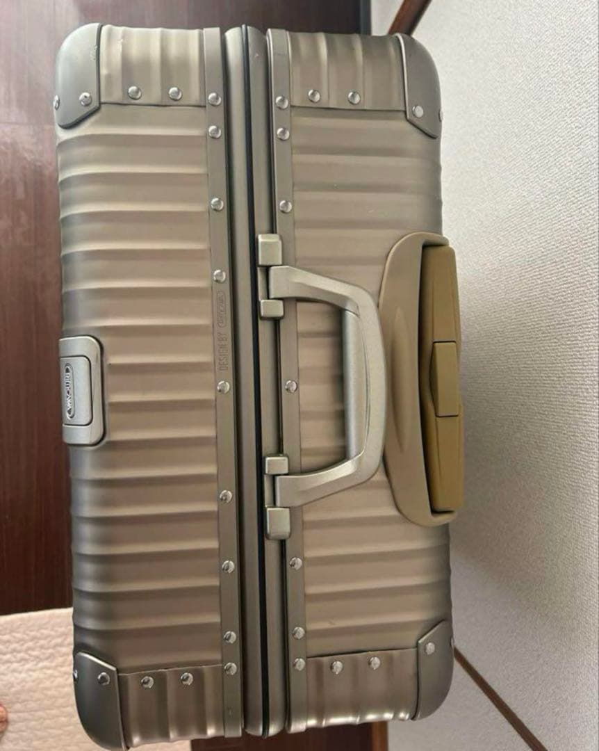 RIMOWA アルミニウム キャリーケース