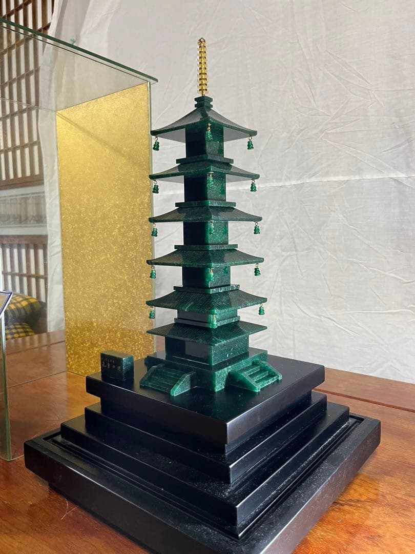 インドヒスイ（五重の塔）証明書付き