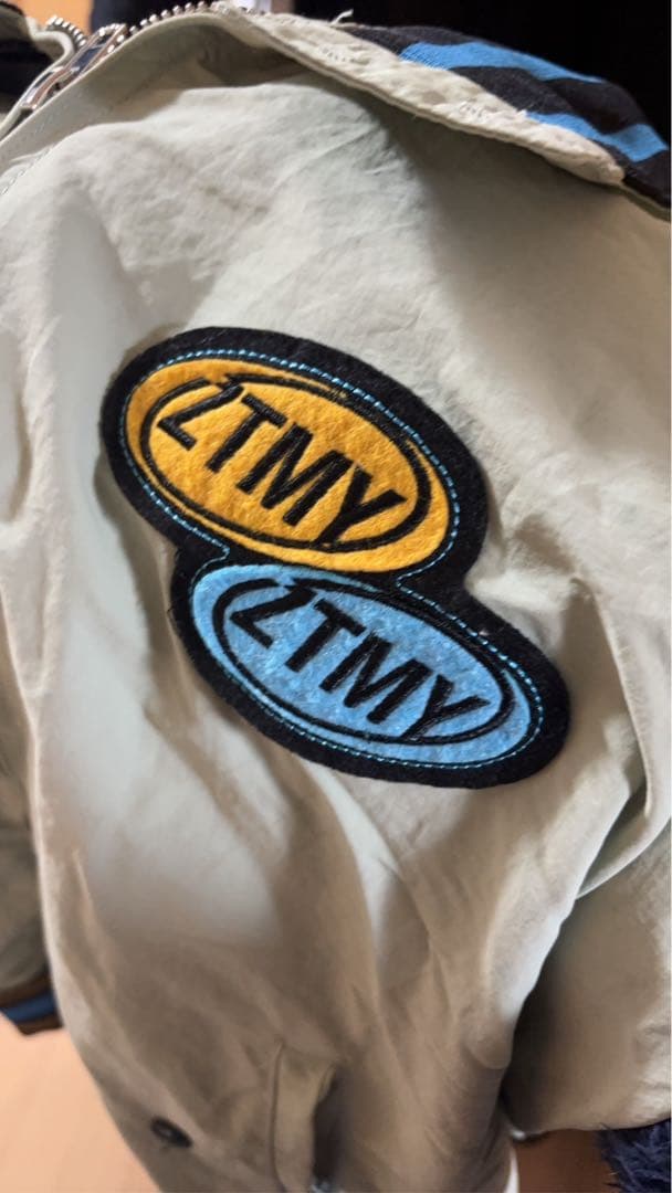 ずとまよ テクノプアジャケットライトグレーXL