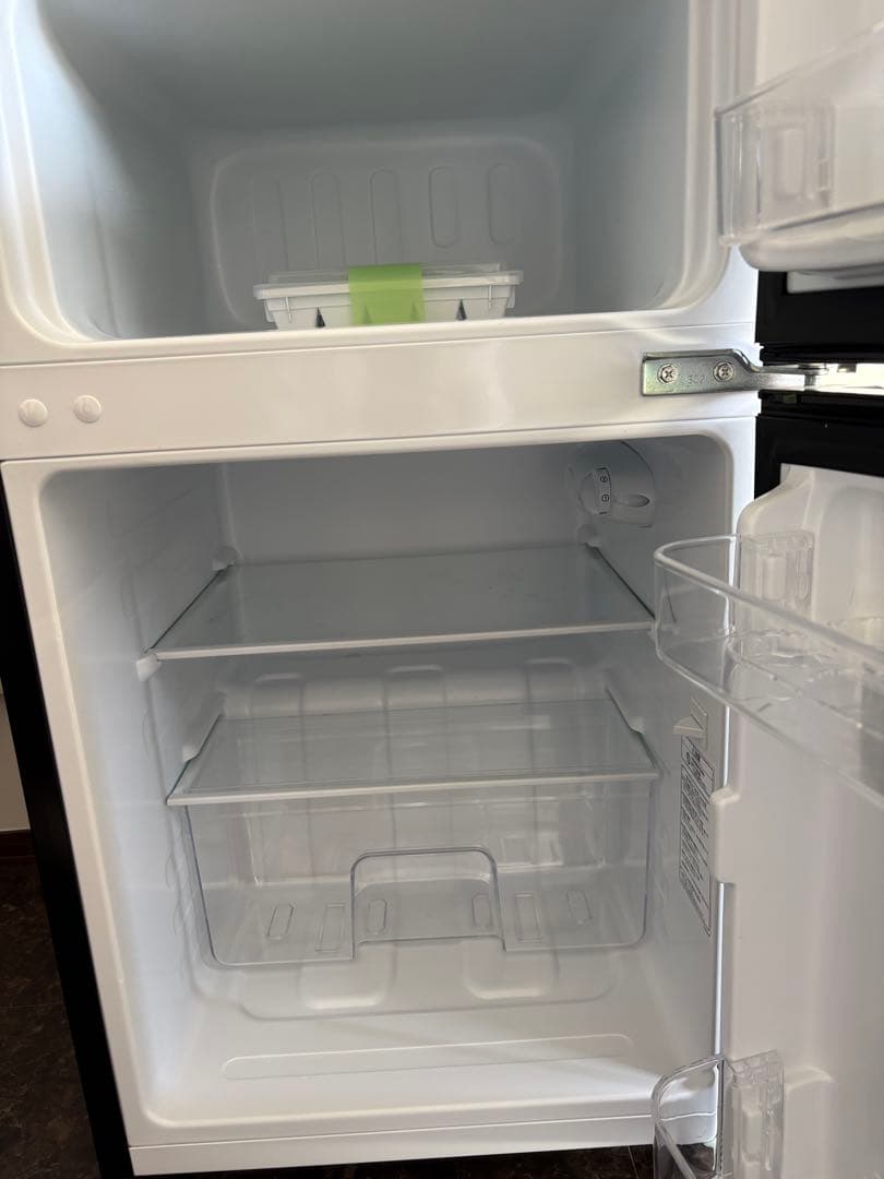 Hisense ハイセンス 冷蔵庫 22年製　HR-B9501B 黒