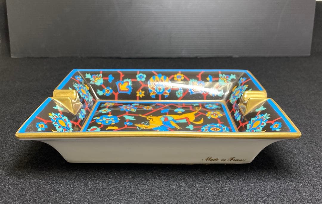 エルメス　金彩　黒地馬アッシュトレイ　トヒオ　東里7-1210☆1F