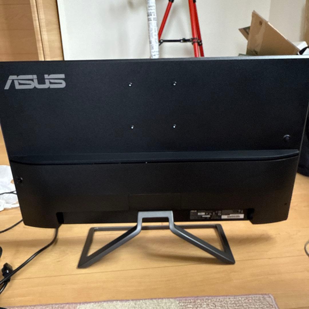 ASUS VA32UQ 4K 31.5インチモニタ