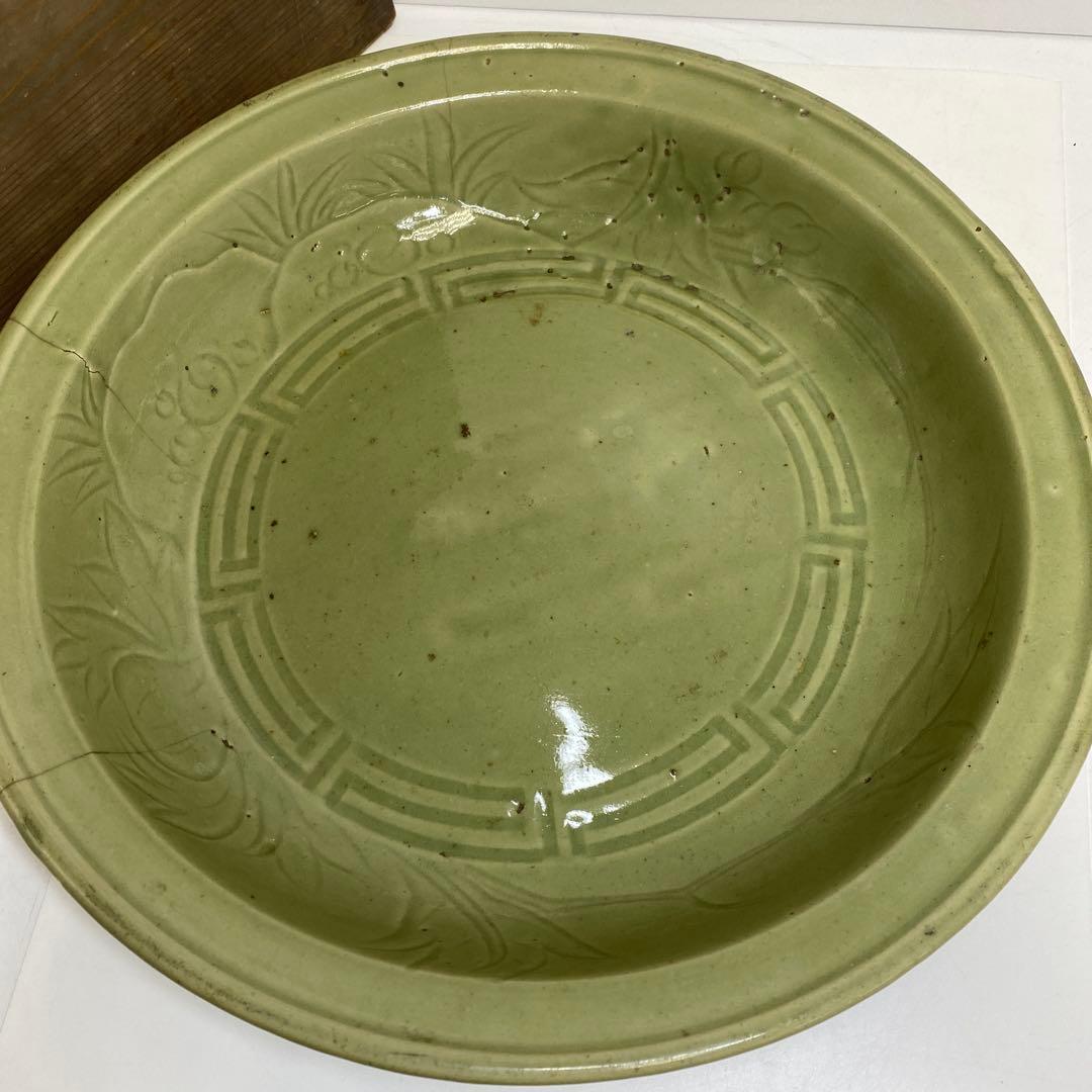 江戸初期　初期伊万里　青磁大皿　木箱付　幅約38.2㎝　東さ8-0104①