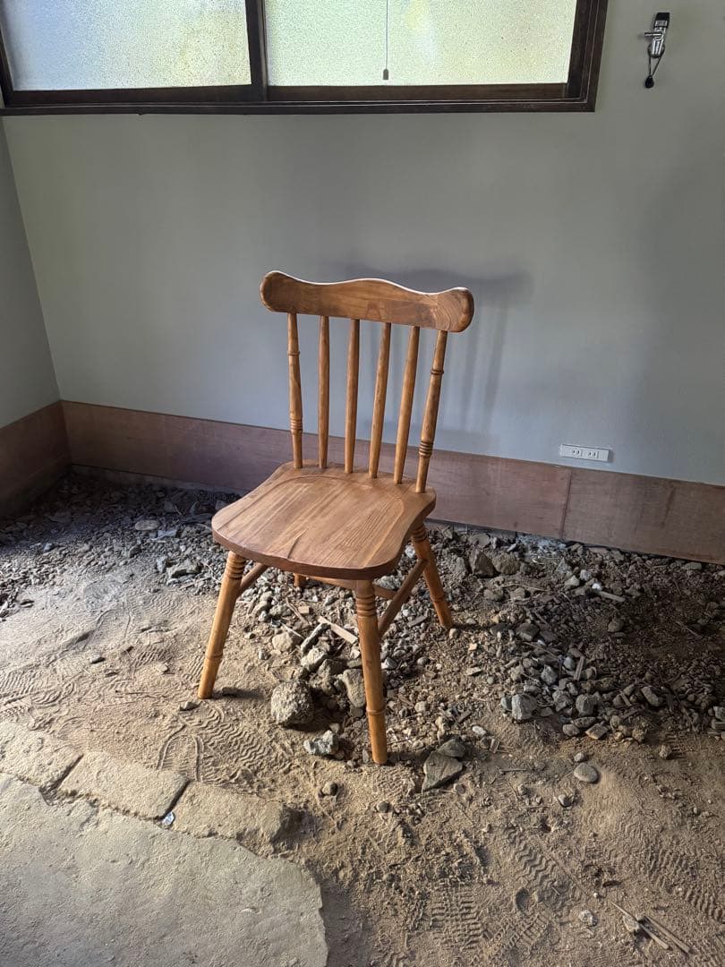 AIROS JAPAN ダイニングテーブル　椅子2脚セット