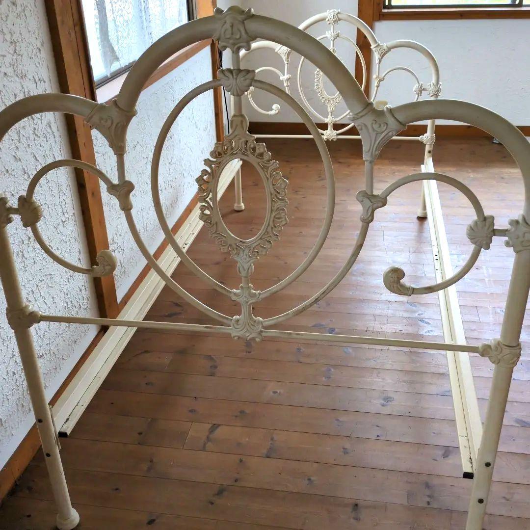 ローラーアシュレイ アイボリー シングルベッドフレーム