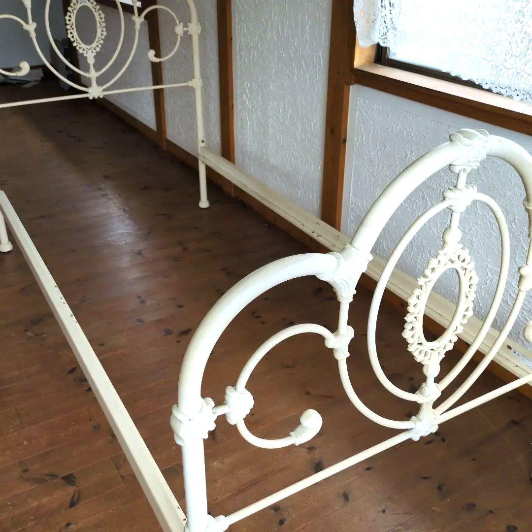 ローラーアシュレイ アイボリー シングルベッドフレーム