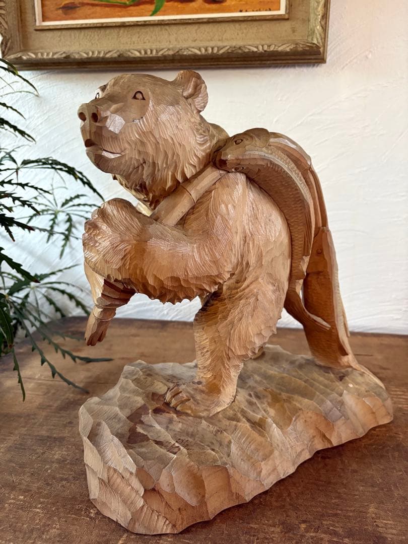 木彫り　鮭担ぎ熊　堀井作