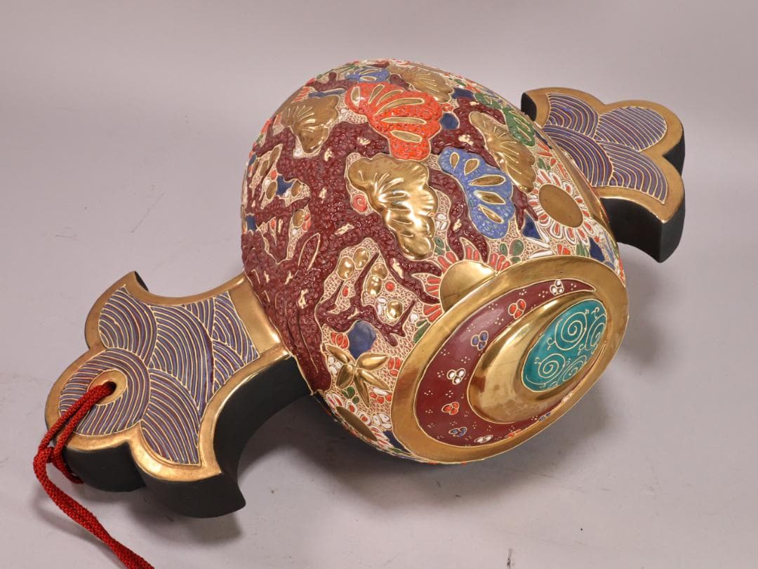 BK200　九谷焼　八幡窯　松鶴乃図　御小槌　金運　財運　開運　商売繁盛　置物