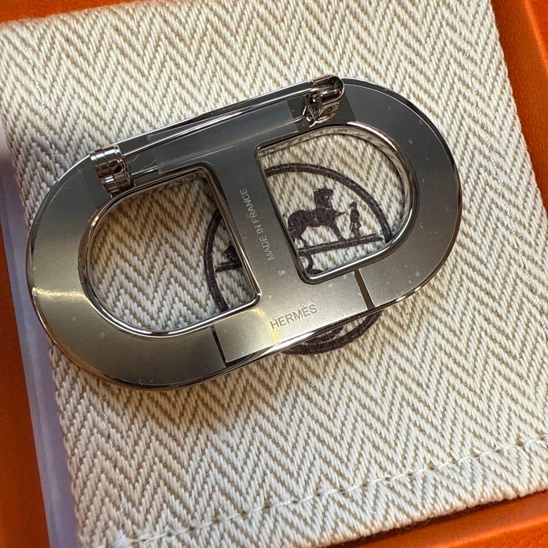 新品未使用エルメスブローチ シェーヌ・ダンクル　グレー系　ヴェール・ヴェロネーズ