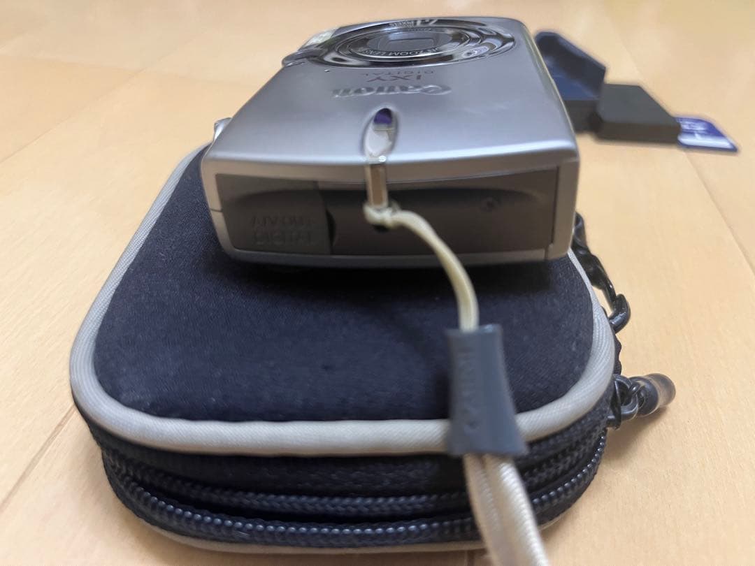 Canon IXY 600 デジタルカメラ シルバー