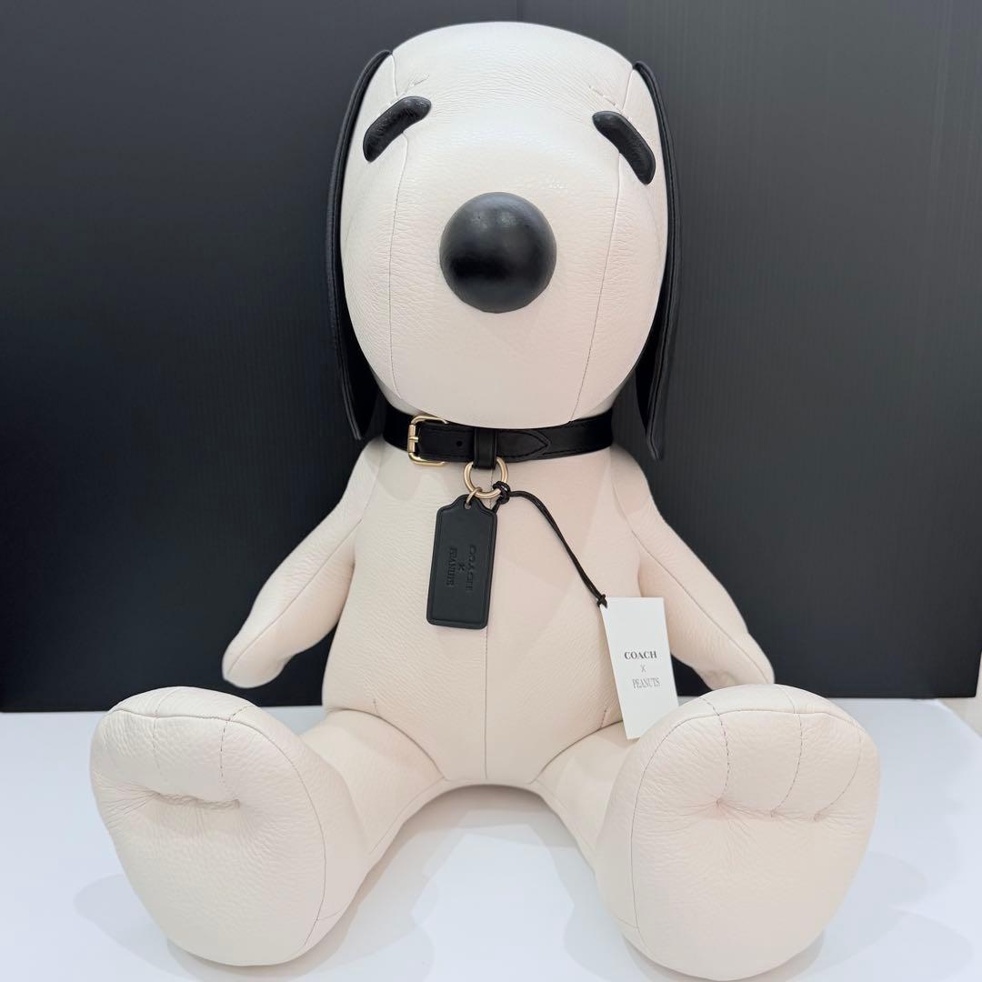 コーチ　スヌーピー　ぬいぐるみ　2025ホワイト