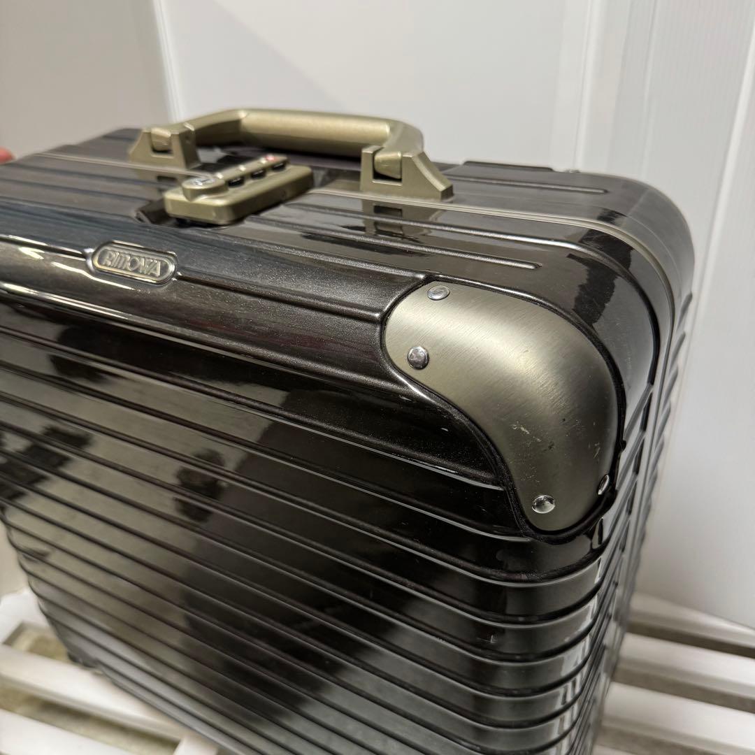 リモワ リンボ 27L (要修理)