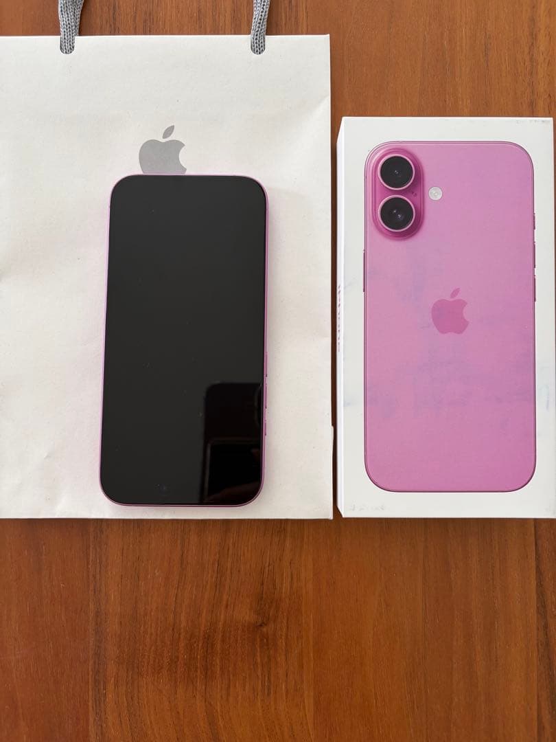 美品 iPhone16 国内SIMフリー版 Apple Store購入