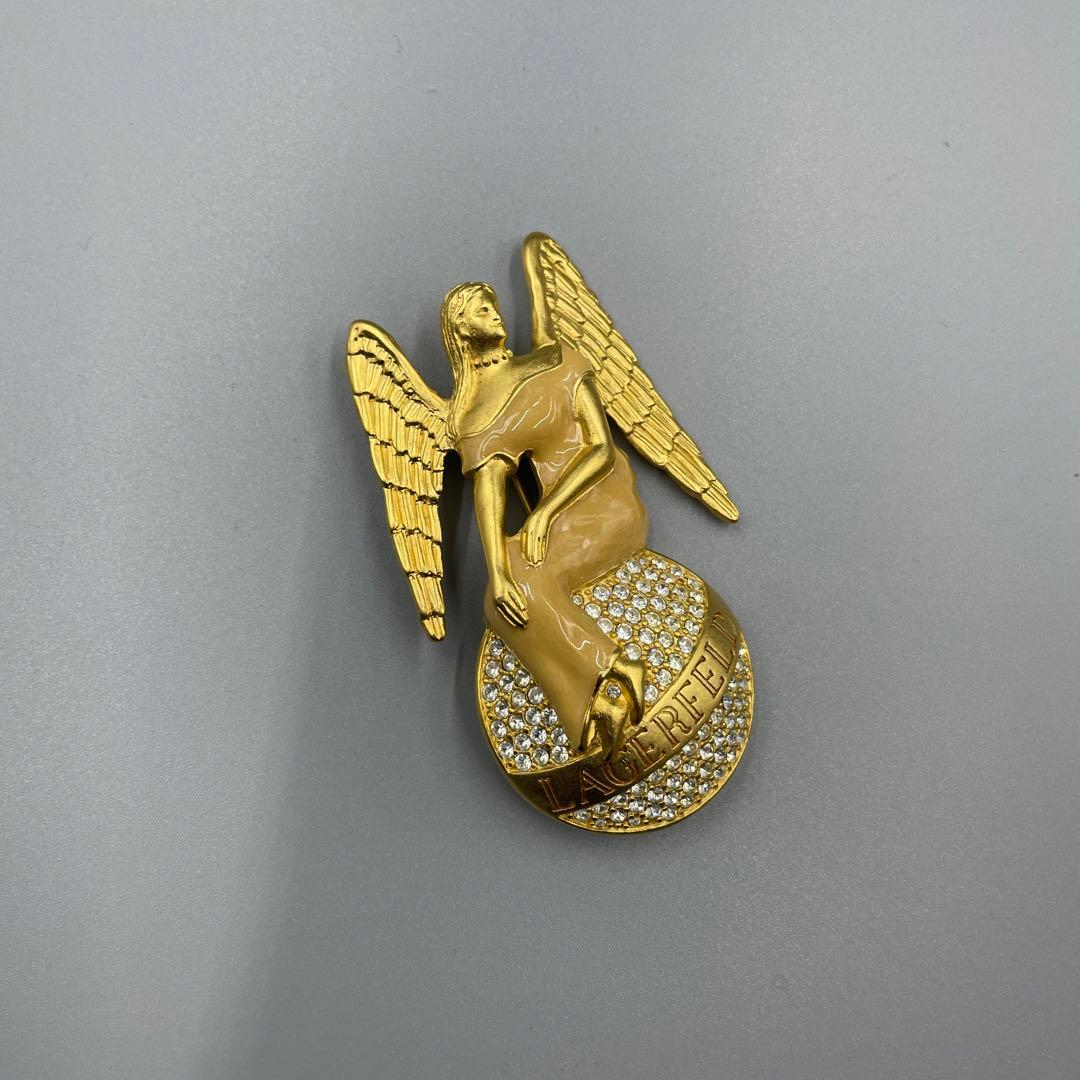 049 Karl Lagerfeld 天使のブローチ